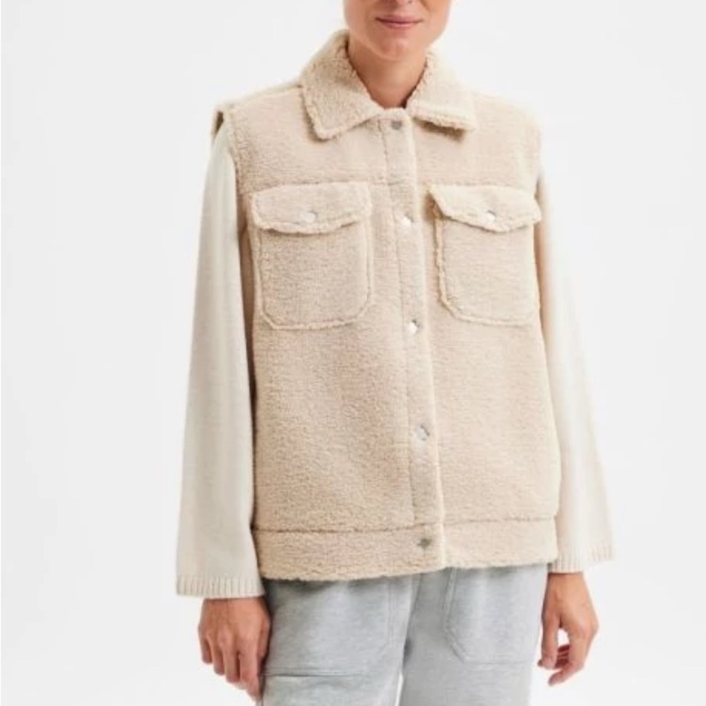 Cream Teddy vest with Collared Neckline and Oversized Fit